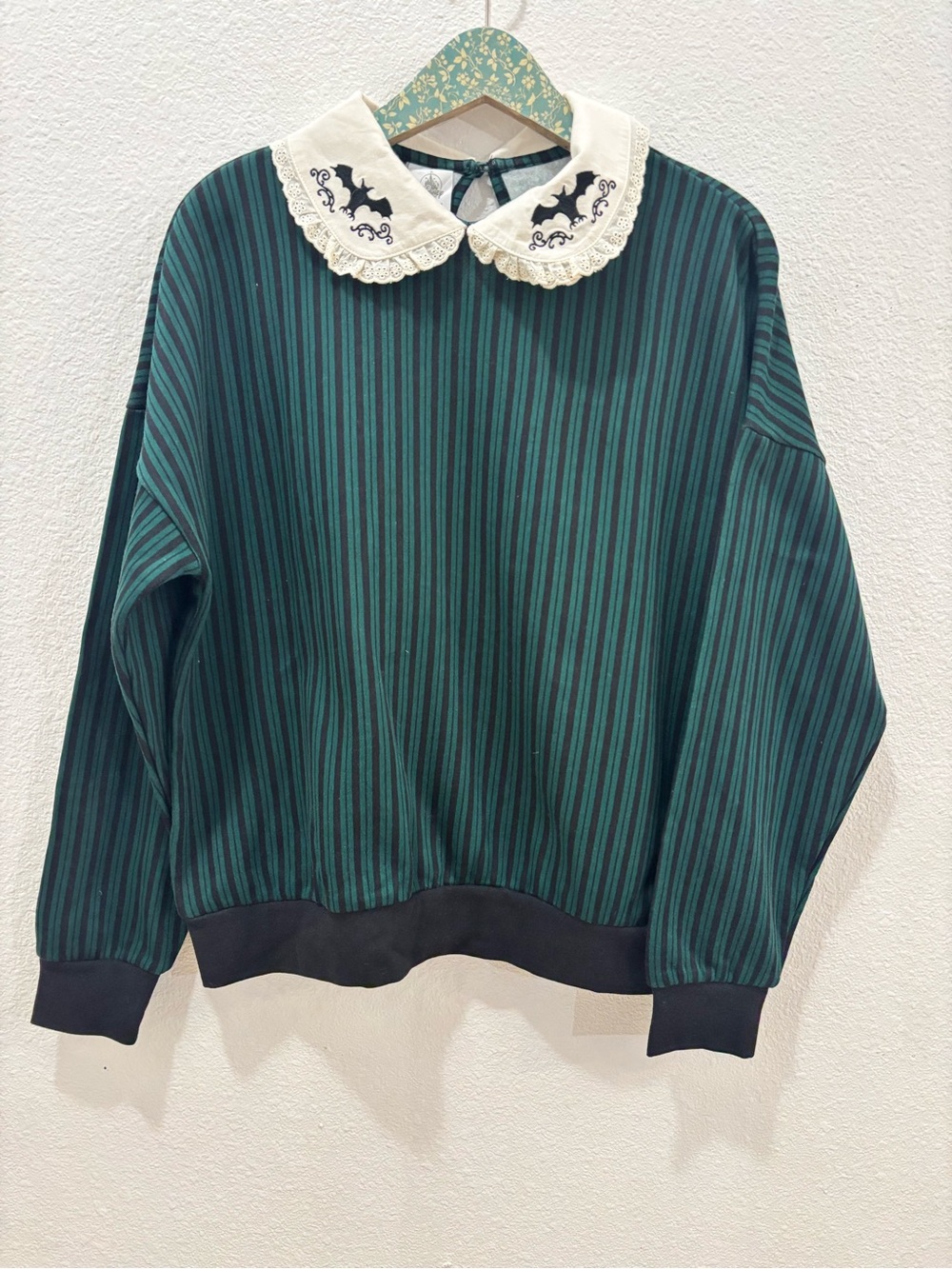 Her Universe Disney Parks Haunted Mansion Ghost Host Sweater Medium Goth